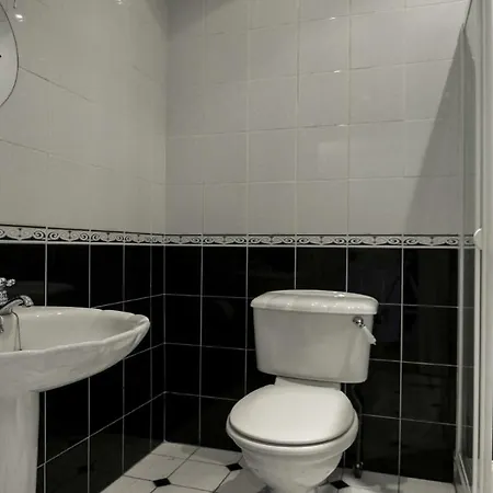 West End 2 Bedroom With Parking Apartment
